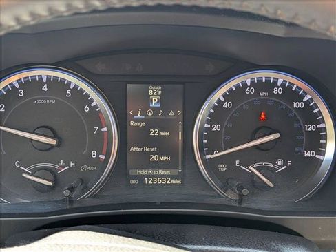 Used 2016 Toyota Highlander XLE AWD/4WD image 11