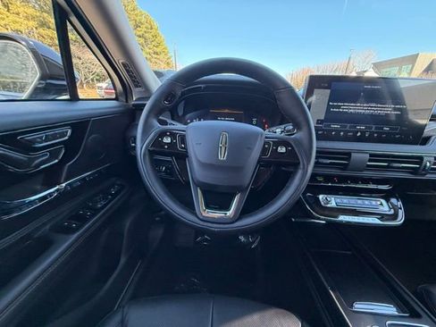 New 2026 Lincoln Corsair Reserve image 9