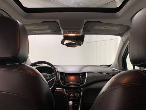 Used 2020 Chevrolet Trax Premier image 18