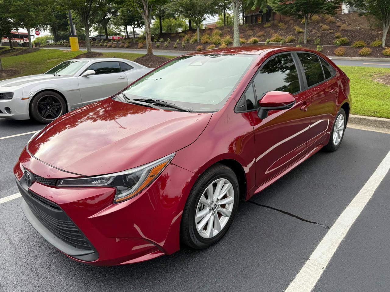 Used 2024 Toyota Corolla LE w/ LE Convenience Package FWD image 1
