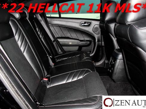 Used 2022 Dodge Charger SRT Hellcat w/ Harman/Kardon Audio Group image 35