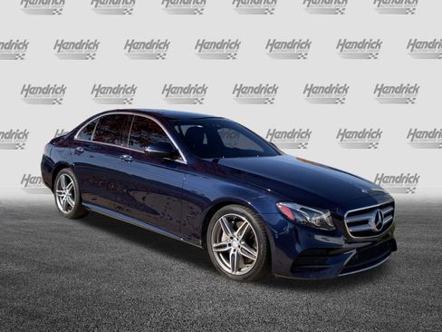 Used 2017 Mercedes-Benz E 300 4MATIC image 2