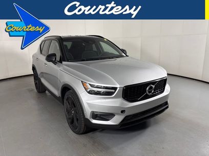 Used 2019 Volvo XC40 T5 R-Design