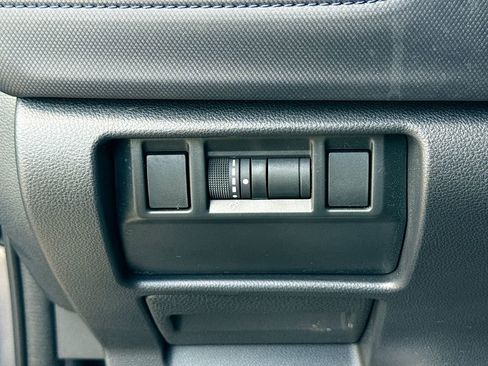 Used 2025 Subaru Forester Premium AWD/4WD image 10