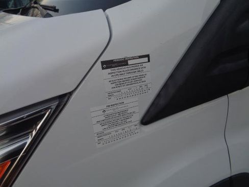 Used 2019 Ford Transit 150 XLT image 5