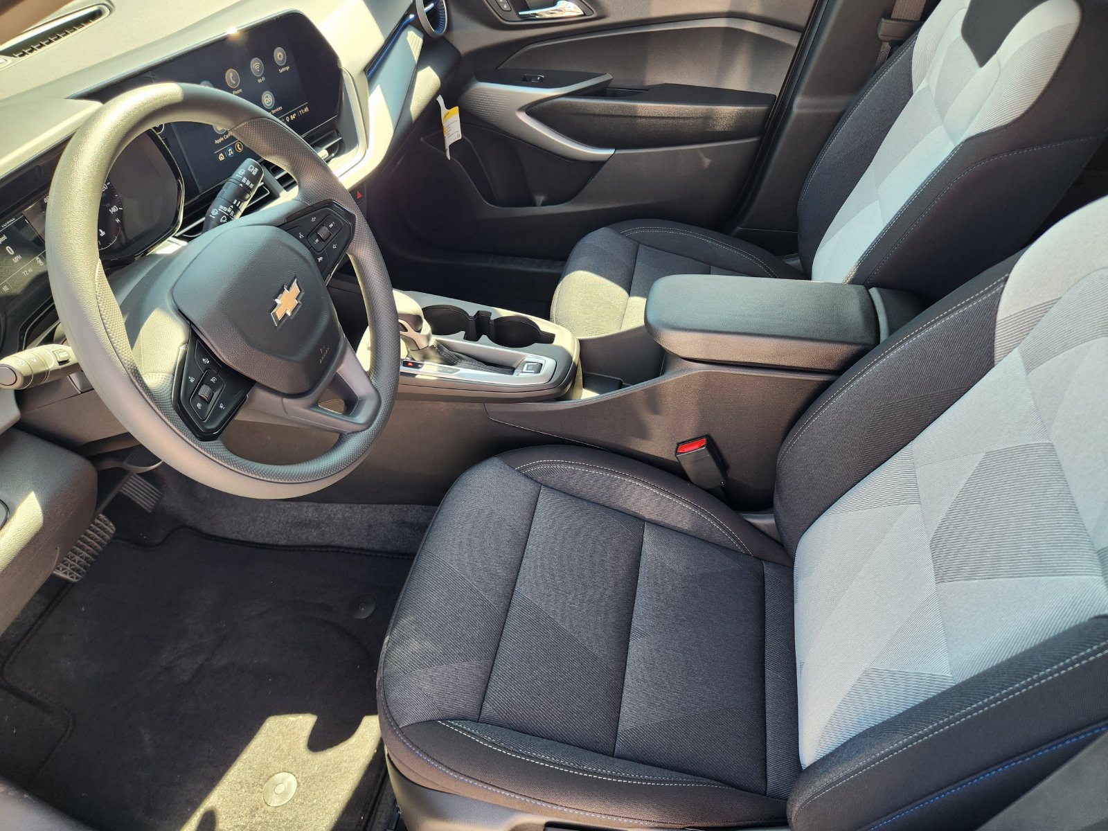 New 2026 Chevrolet Trax LS w/ LS Convenience Package FWD image 13