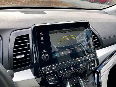 Used 2023 Honda Odyssey Touring image 13