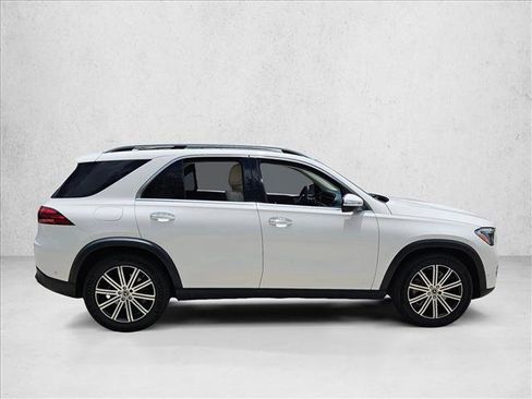 Certified 2024 Mercedes-Benz GLE 450 4MATIC image 4