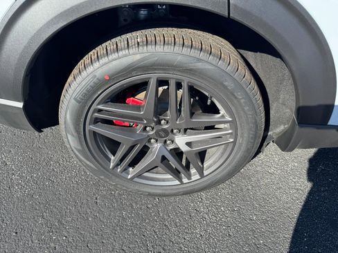 New 2026 Ford Explorer ST w/ Sun And Sound Package AWD/4WD image 4