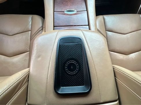 Used 2016 Cadillac Escalade 2WD image 34