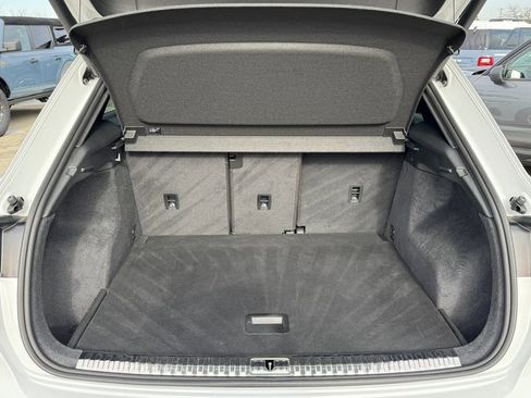 Used 2024 Audi Q3 2.0T Premium image 18