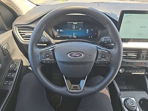 Used 2025 Ford Escape Platinum AWD/4WD image 19