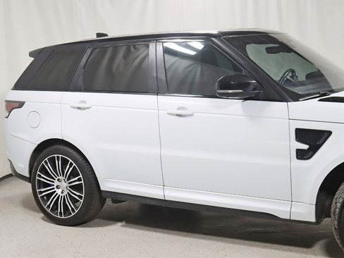 Used 2017 Land Rover Range Rover Sport SVR image 3