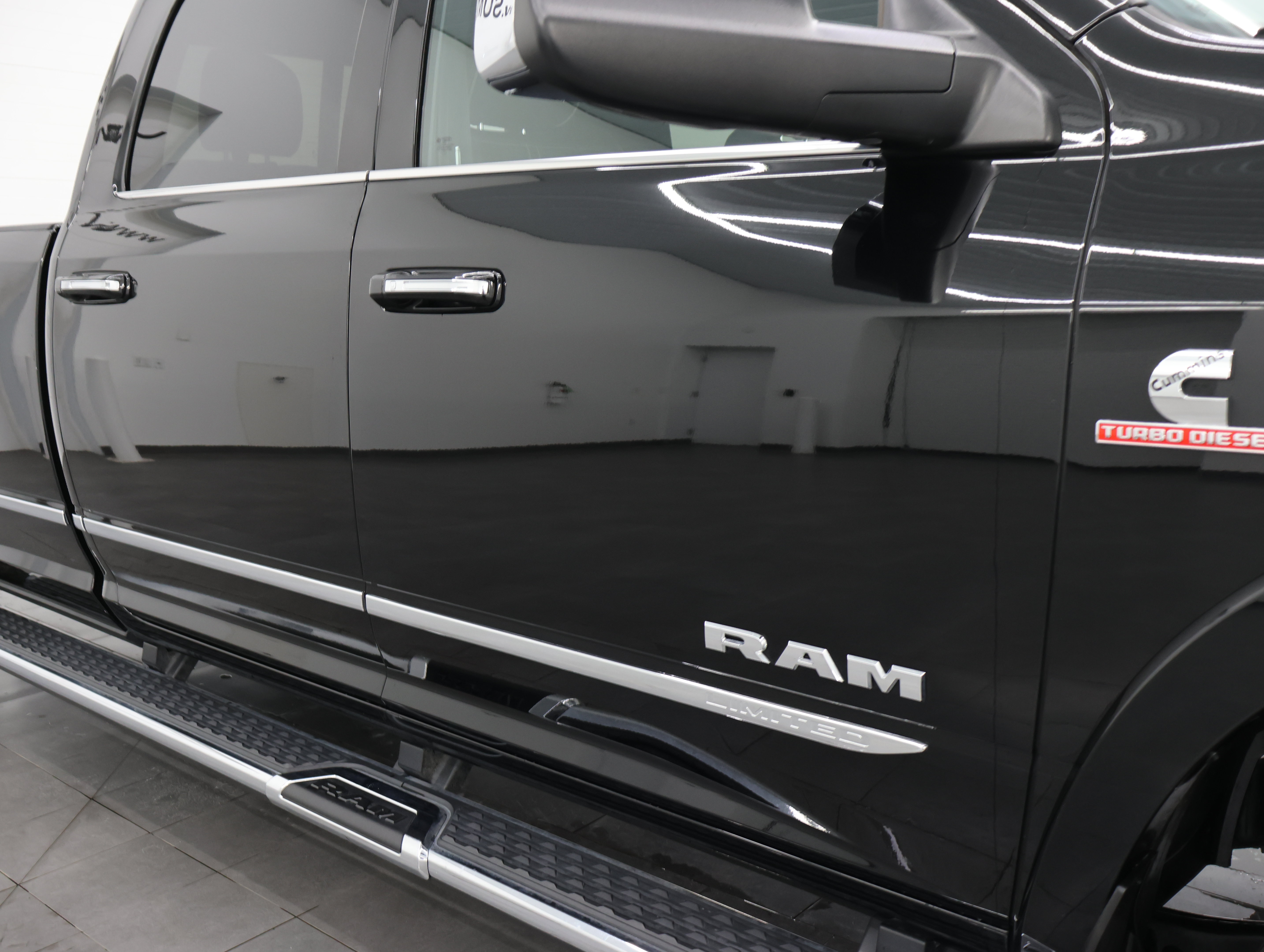 Used 2021 RAM 3500 Limited AWD/4WD image 21