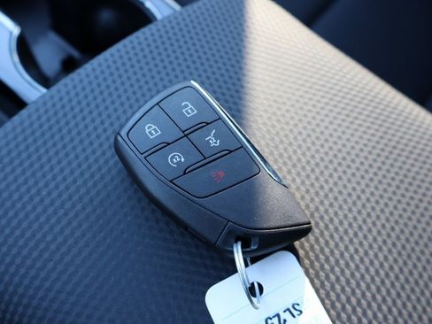 New 2025 Chevrolet Equinox RS image 32