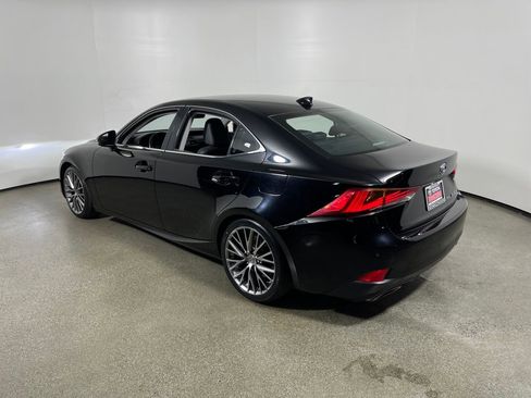 Used 2018 Lexus IS 300 AWD image 5