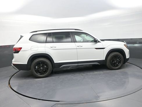 New 2026 Volkswagen Atlas Peak Edition image 11