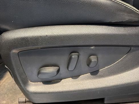 Used 2018 Chevrolet Suburban LT AWD/4WD image 10