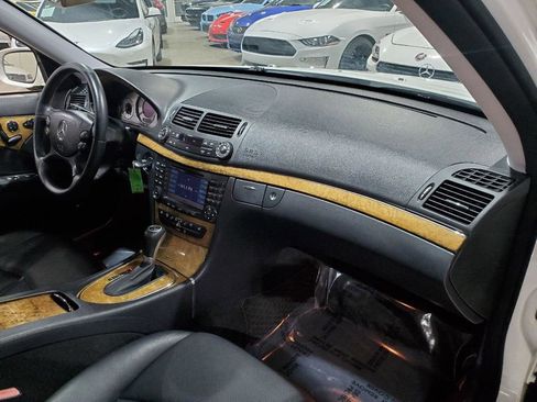 Used 2008 Mercedes-Benz E 350 Sedan image 16