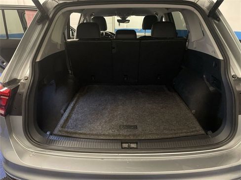 Used 2022 Volkswagen Tiguan SE image 23