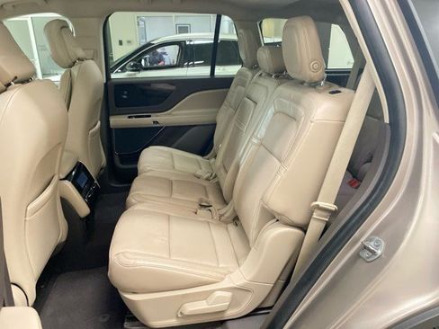 Used 2020 Lincoln Aviator Reserve w/ Equipment Group 201A AWD/4WD image 9