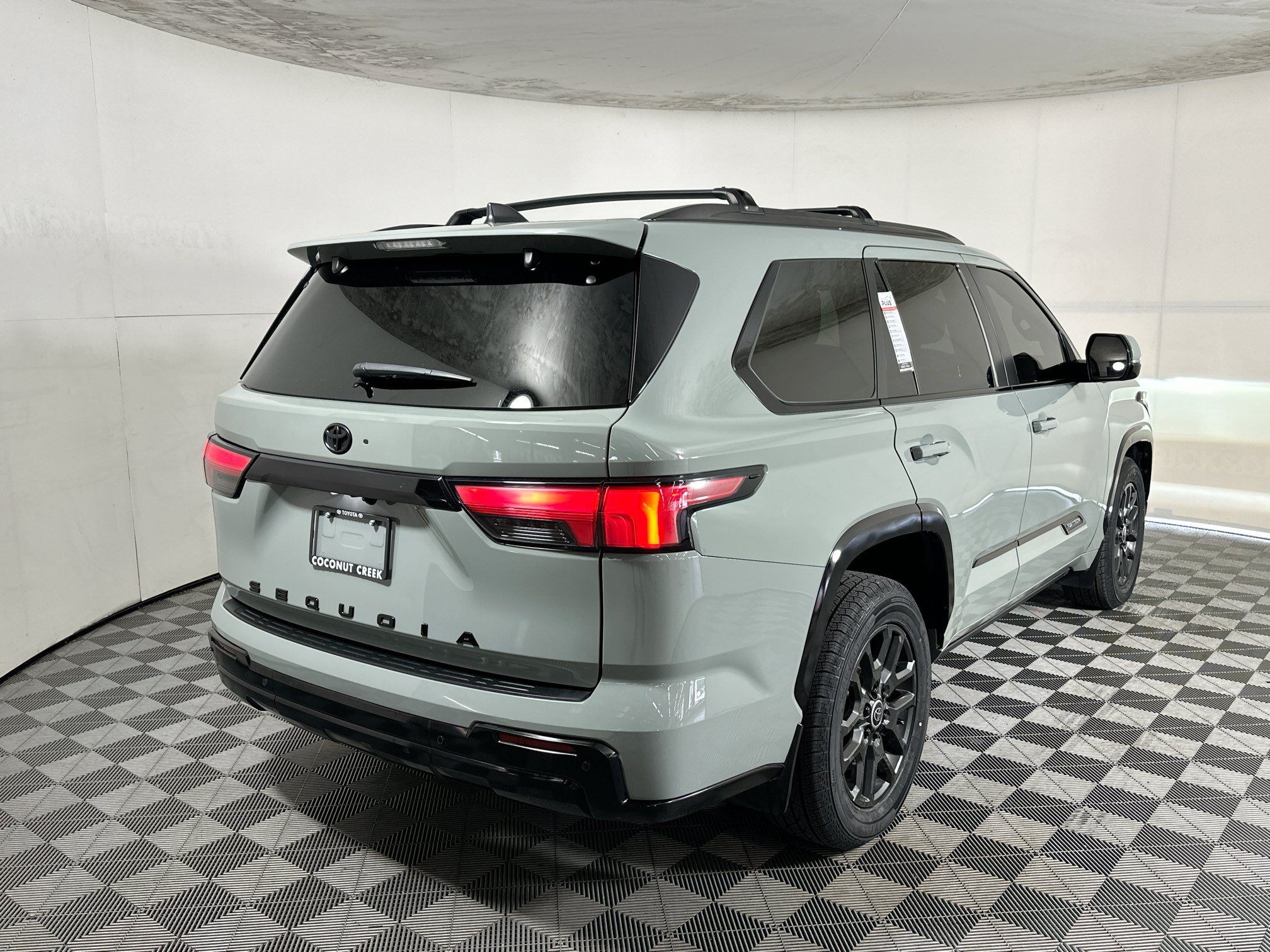 Used 2024 Toyota Sequoia Platinum RWD image 3