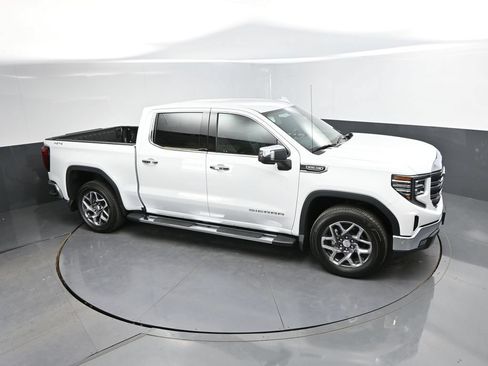 Used 2025 GMC Sierra 1500 SLT w/ SLT Premium Package AWD/4WD image 24
