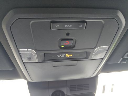 Used 2025 Toyota Tacoma TRD Off-Road image 29