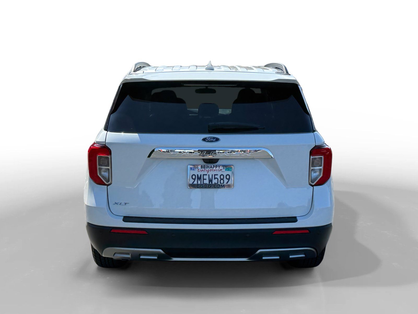 Certified 2023 Ford Explorer XLT w/ Equipment Group 202A RWD image 4
