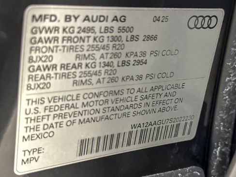 Used 2025 Audi Q5 Premium Plus w/ Premium Plus AWD/4WD image 27