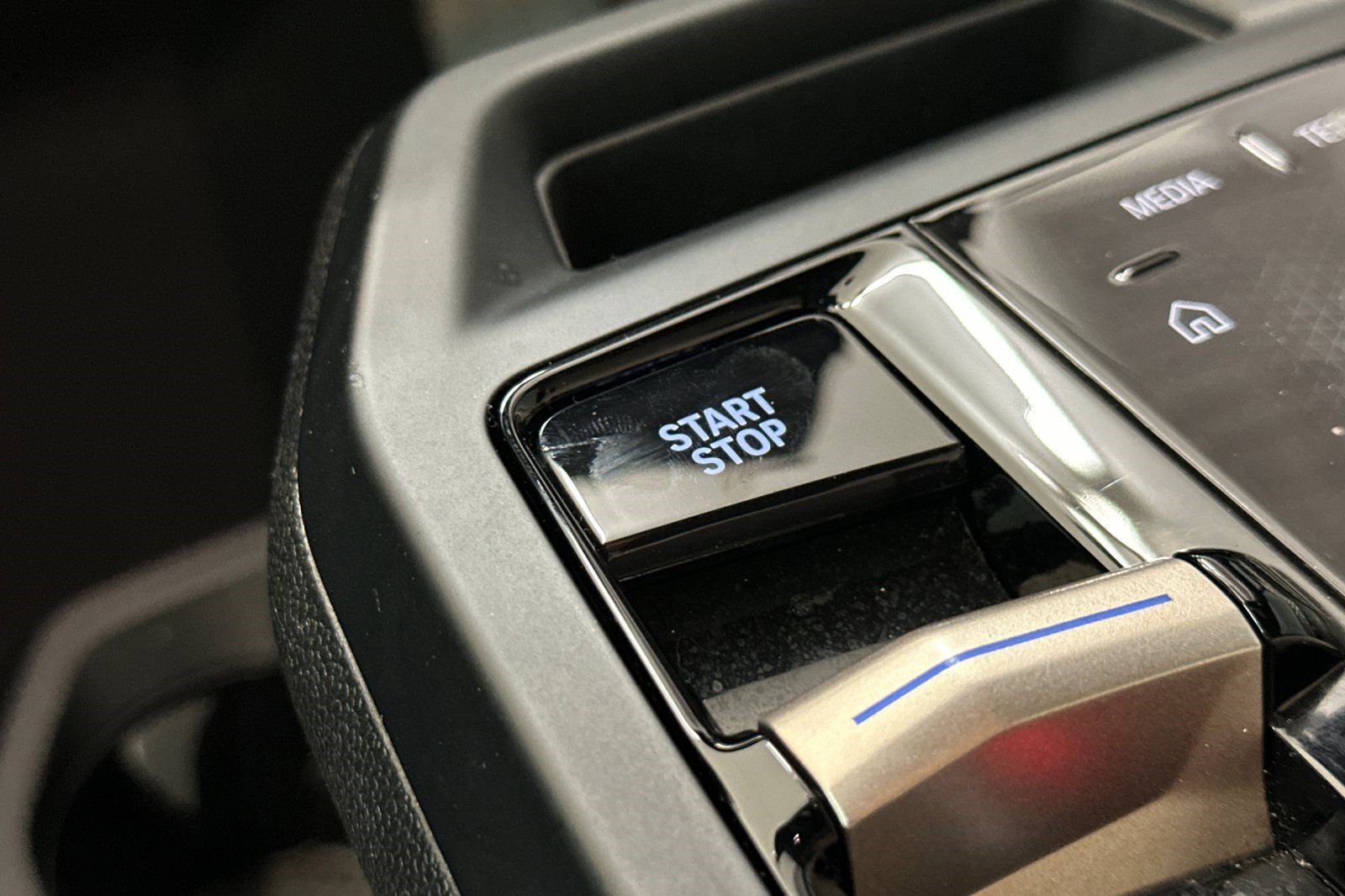 Certified 2024 BMW iX xDrive50 w/ Premium Package AWD/4WD image 17