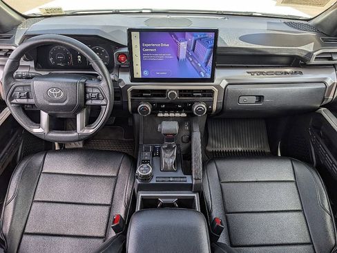 Used 2025 Toyota Tacoma TRD Off-Road AWD/4WD image 23