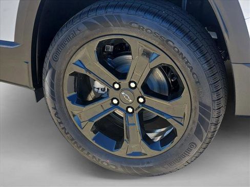 New 2026 Chevrolet Equinox LT w/ Midnight Edition image 10