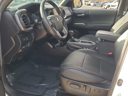 Used 2021 Toyota Tacoma image 11