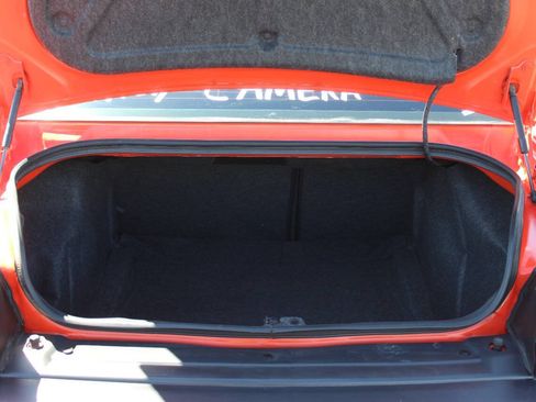Used 2019 Dodge Challenger SXT RWD image 11