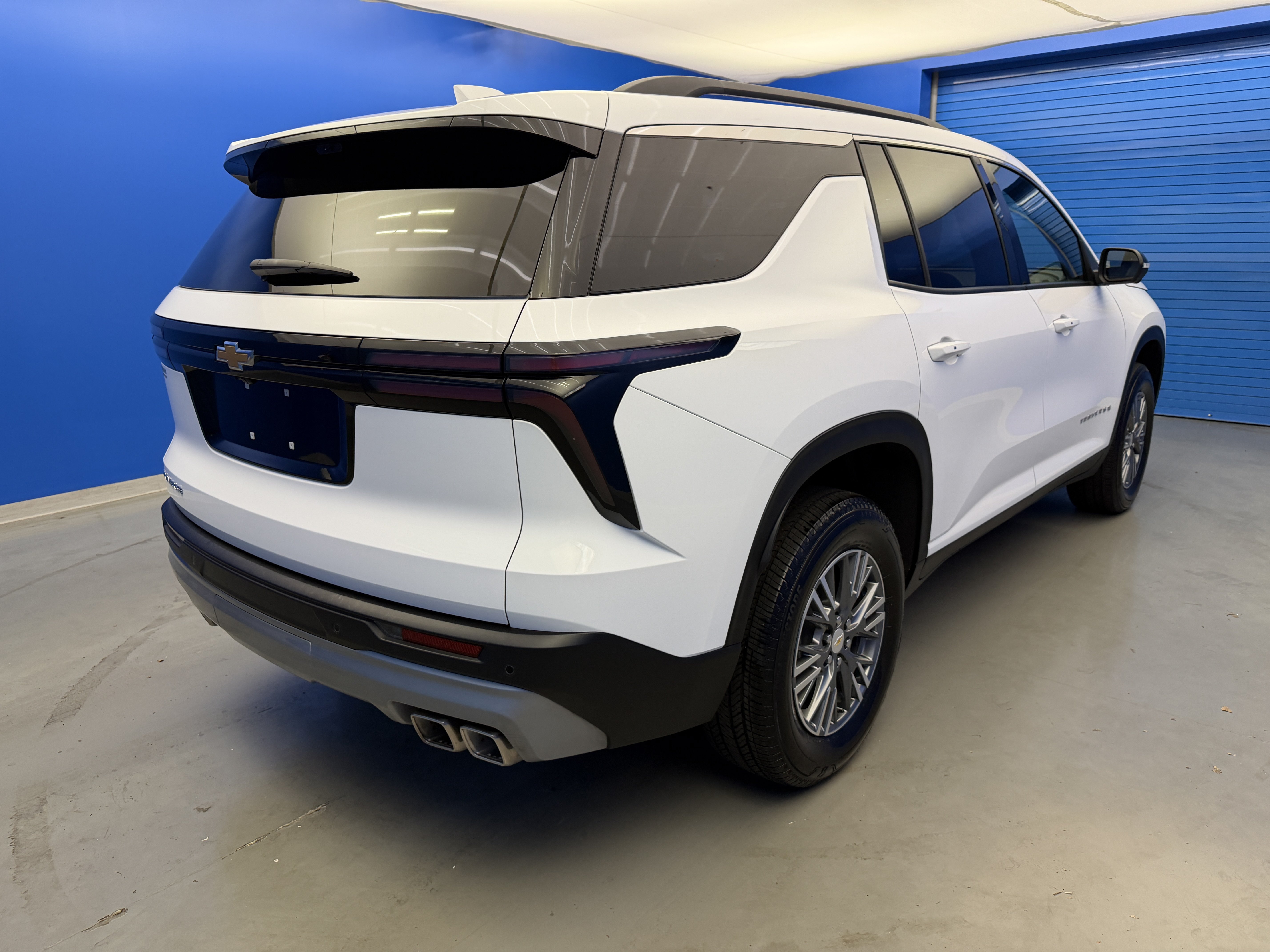 Used 2026 Chevrolet Traverse LT w/ Driver Confidence Package FWD image 7