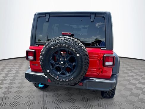 Used 2023 Jeep Wrangler Unlimited w/ Cold Weather Group AWD/4WD image 7