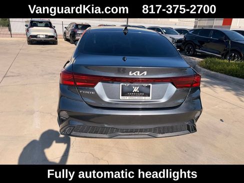 Certified 2022 Kia Forte LXS FWD image 3
