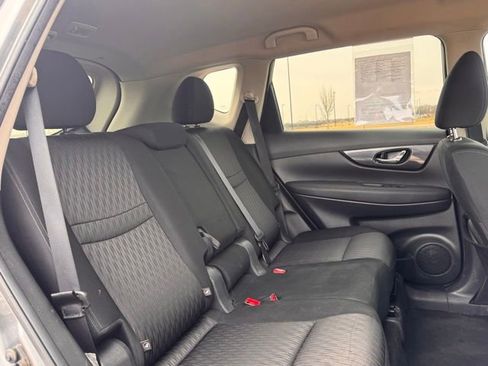 Used 2018 Nissan Rogue SV FWD image 28