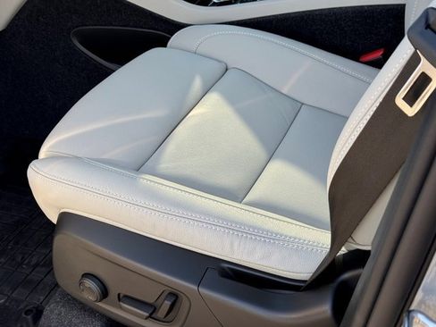 New 2026 Volvo XC40 B5 Plus w/ Protection Package Premier image 20