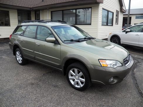 Used 2006 Subaru Outback 2.5i Limited image 4