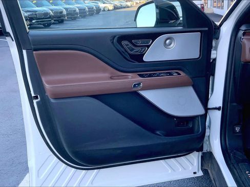 Used 2023 Lincoln Aviator Reserve w/ Equipment Group 201A image 23