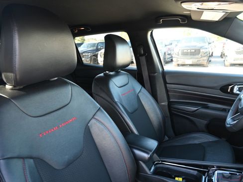 Used 2024 Jeep Compass Trailhawk AWD/4WD image 29