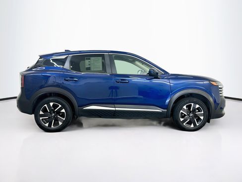 Used 2025 Nissan Kicks SV AWD/4WD image 10