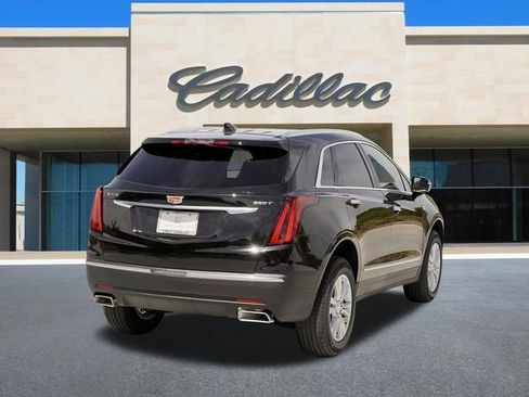 New 2026 Cadillac XT5 Luxury image 3