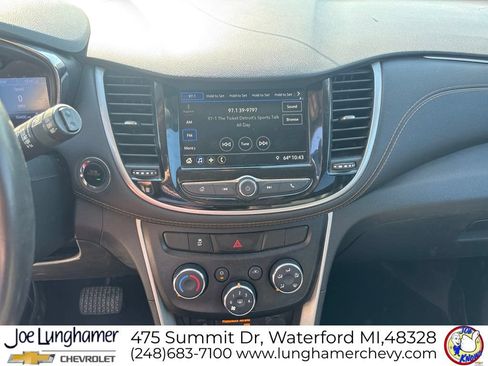Used 2019 Chevrolet Trax LT w/ LT Convenience Package AWD/4WD image 14
