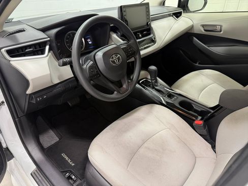 Used 2022 Toyota Corolla LE w/ Carpet Mat Package (TMS) image 14