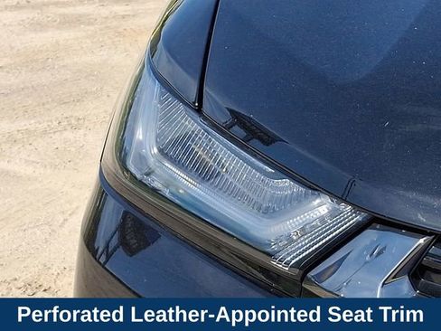 Used 2024 Chevrolet Traverse Premier w/ Redline Edition AWD/4WD image 26