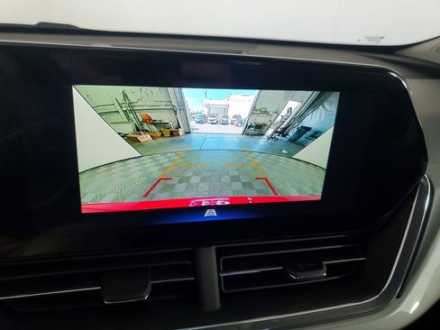 New 2026 Chevrolet Trax LT image 21