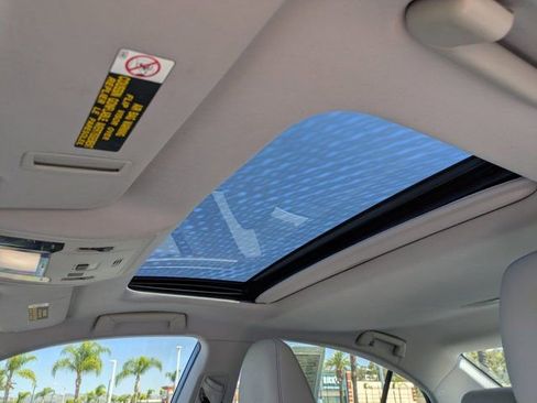 Used 2016 Lexus ES 350 w/ Premium Package w/Wood Trim FWD image 23